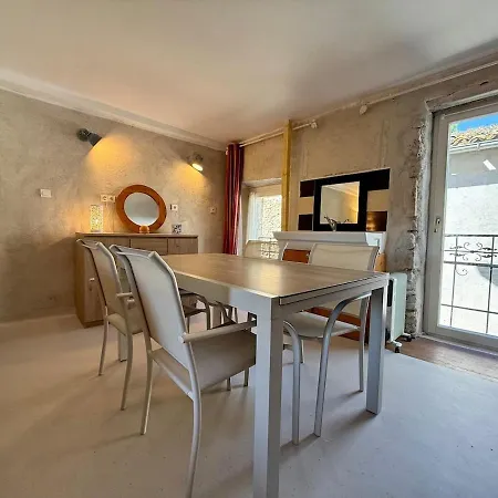 Charming For 4 People بيت للعطل Les Tavernes